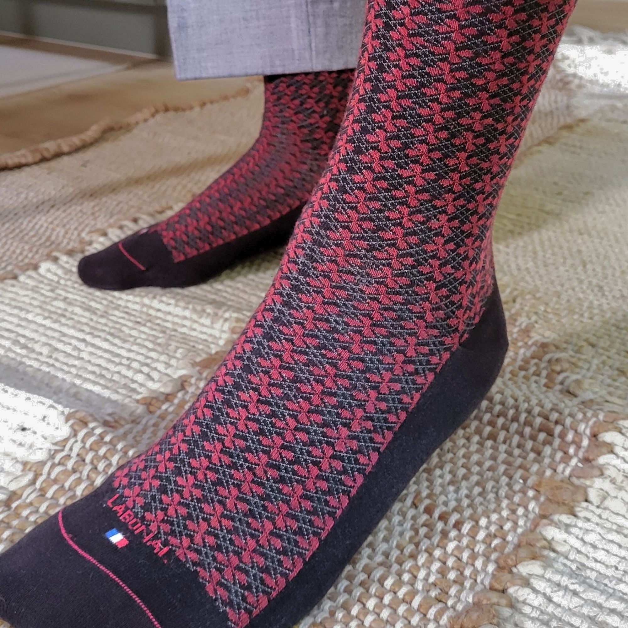 Chaussettes coton rouge motif croix
