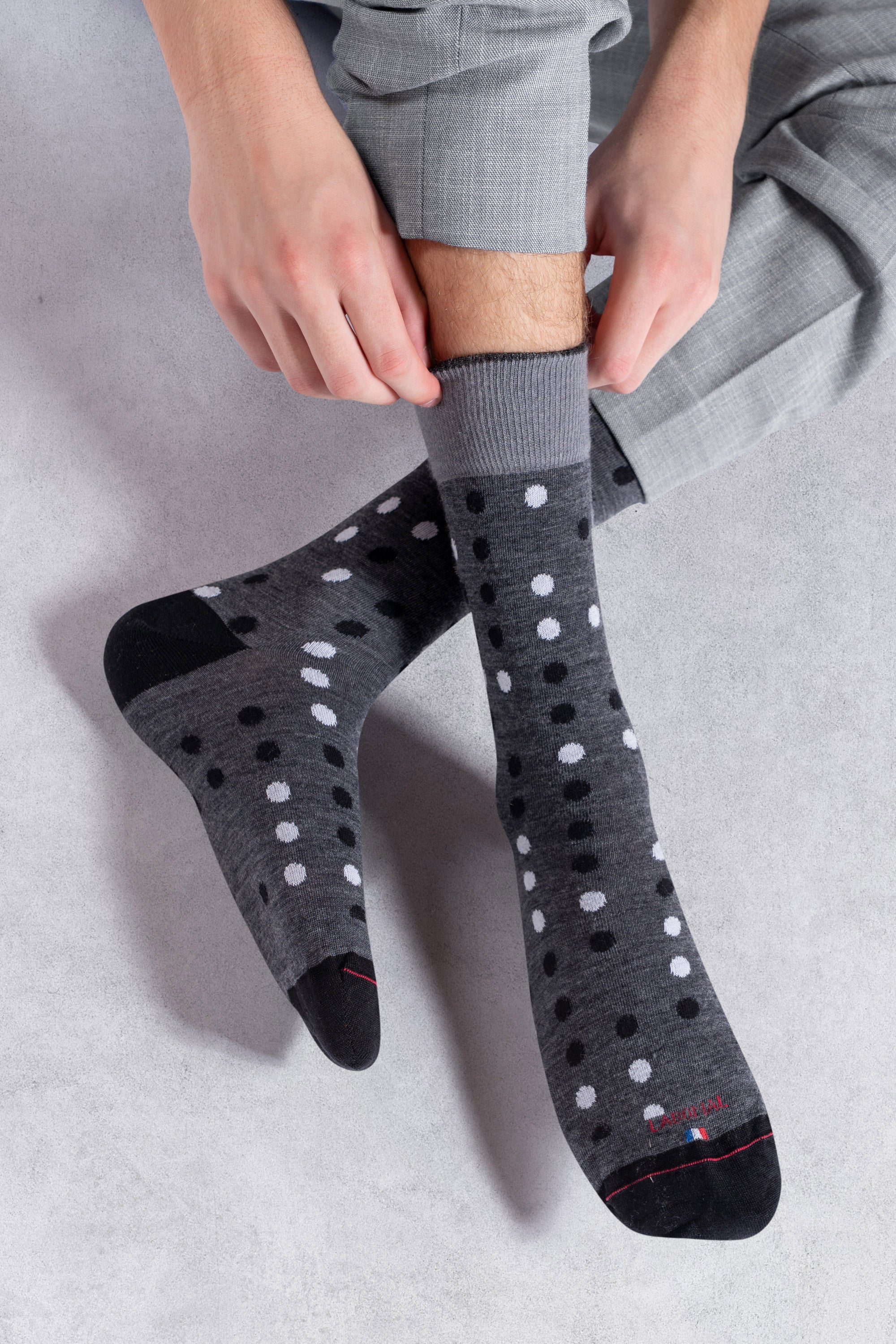 Chaussettes en laine mérinos Anthracite - Motifs pois dominos