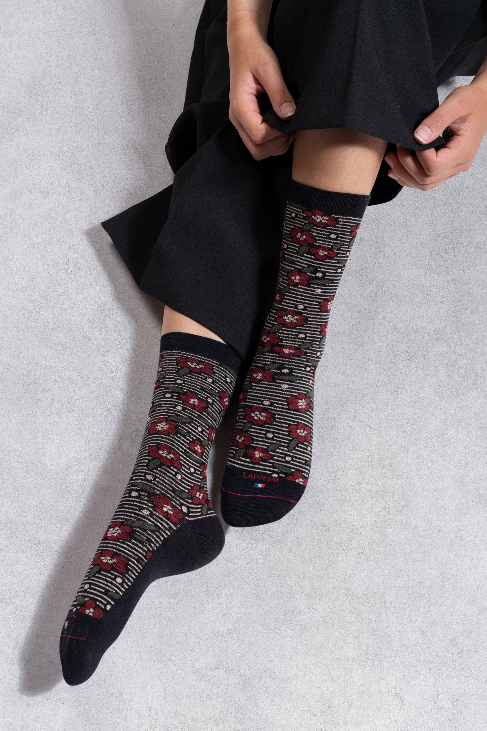Chaussettes en coton Noir - Motifs rayures fleurs