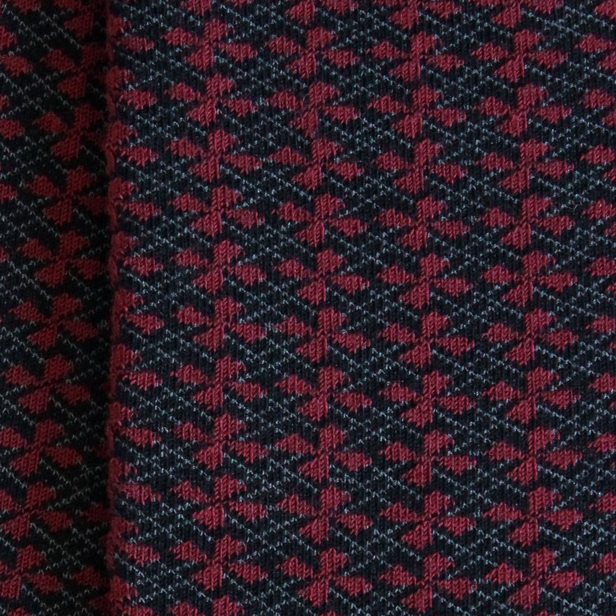 Chaussettes coton rouge motif croix