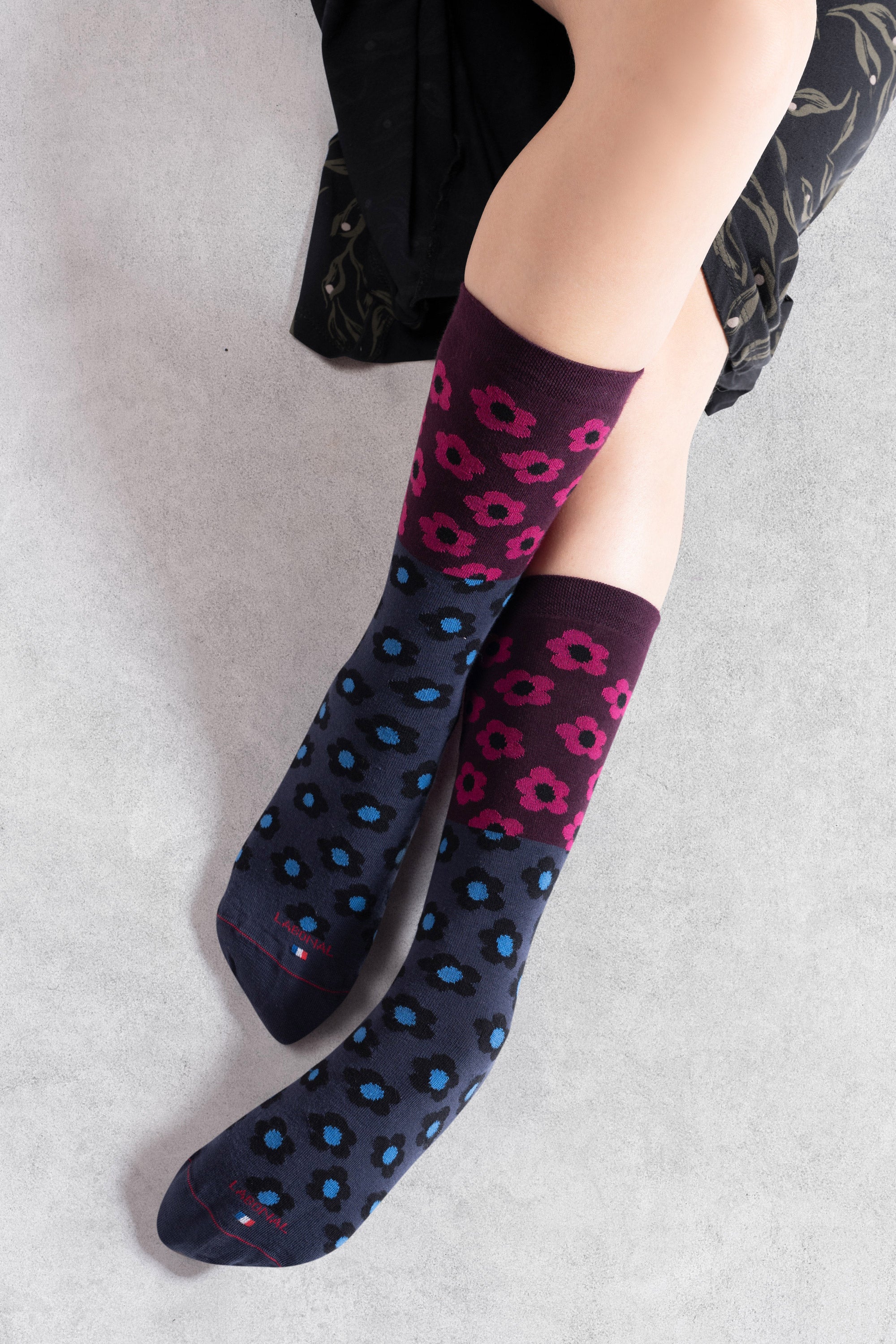 Chaussettes en coton Marine & Violet - Motifs fleurs pop