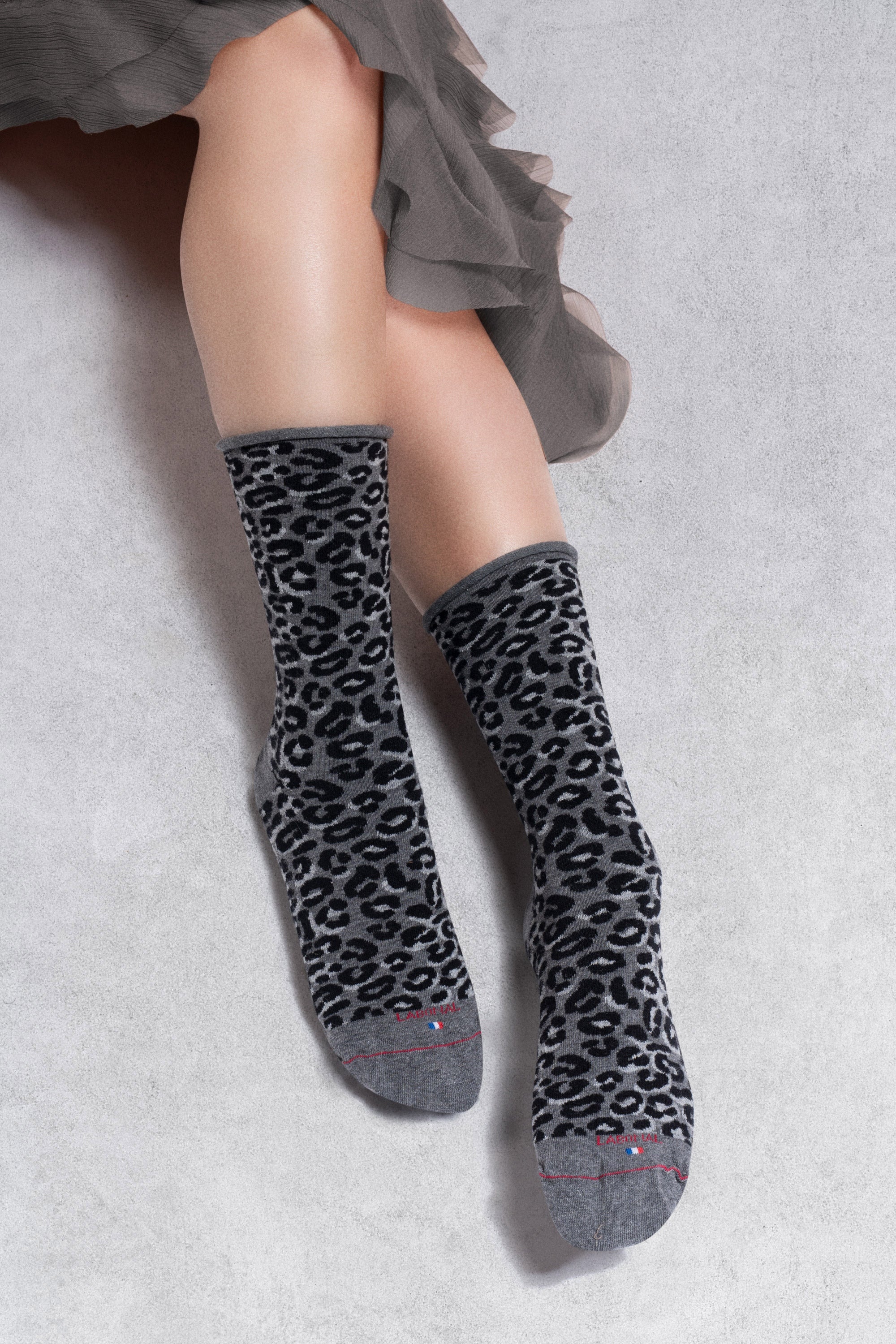 Chaussettes en coton roulottées Gris foncé - Effet peau de bête