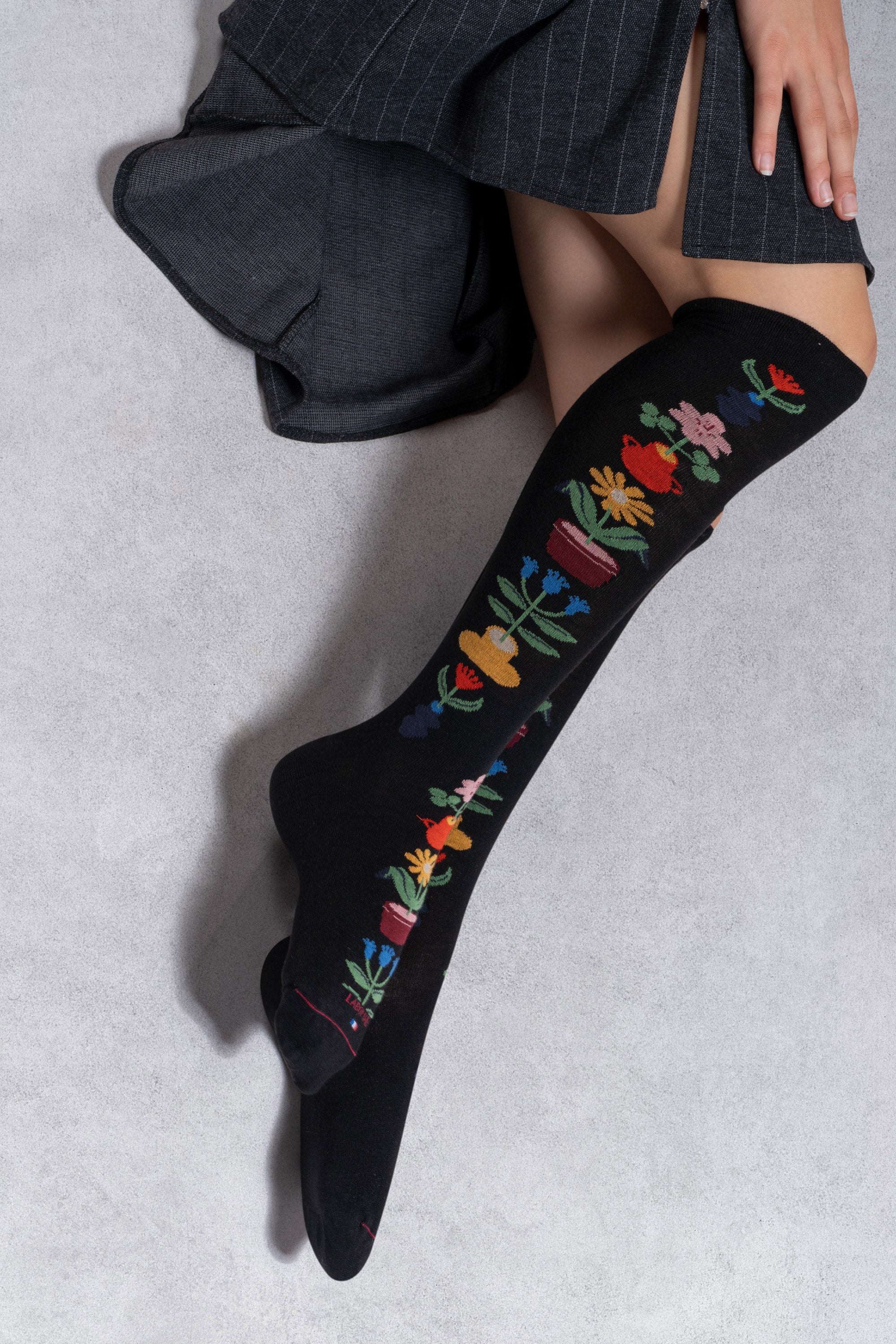 Chaussettes hautes en viscose et soie Noir - Baguette fleurs
