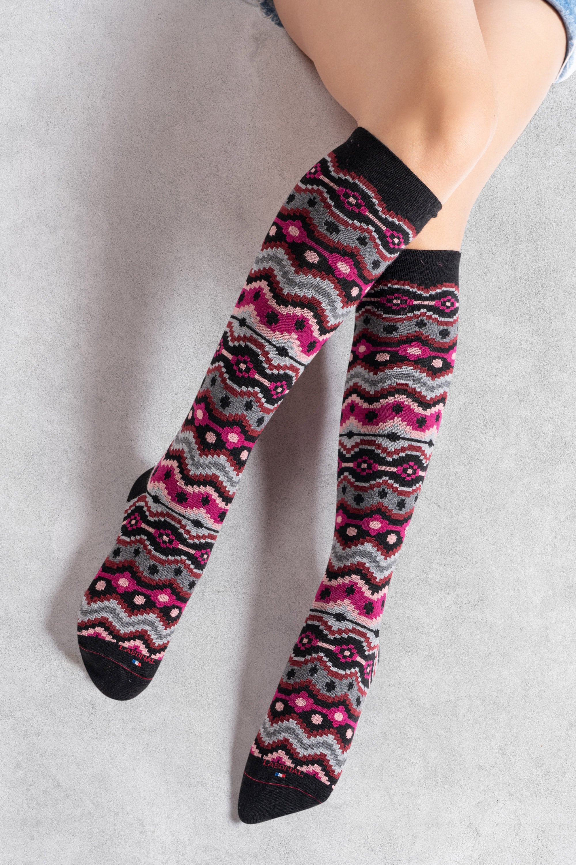 Chaussettes hautes en viscose et soie Noir - Motif norvégien coloré