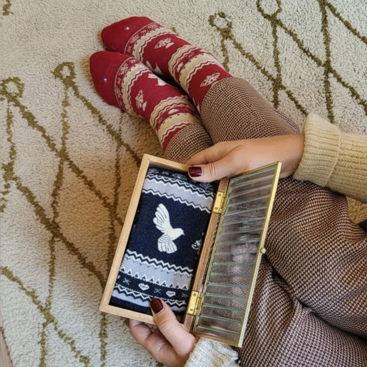 Chaussettes rouge motif oiseau