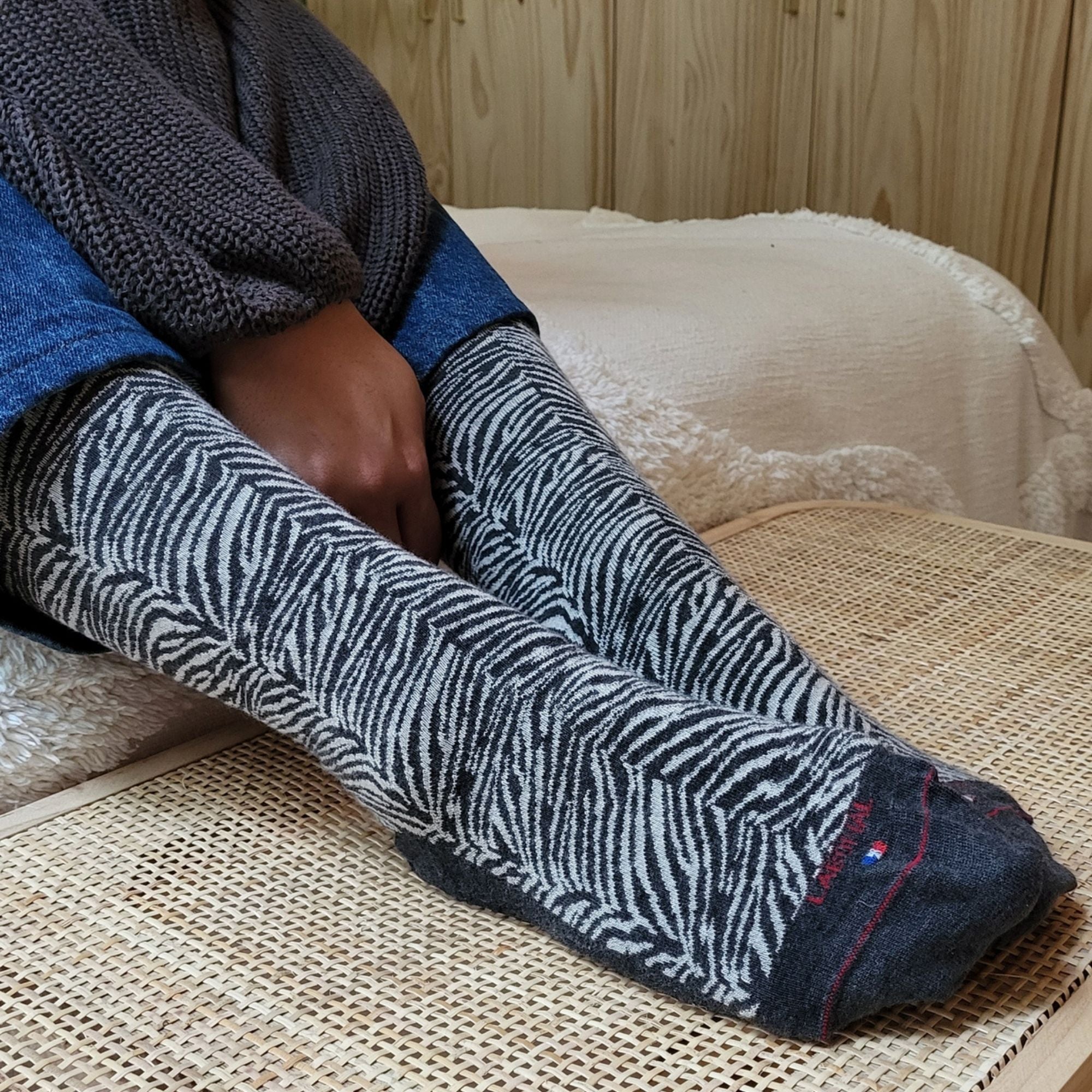 Chaussettes coton noir motif zèbre