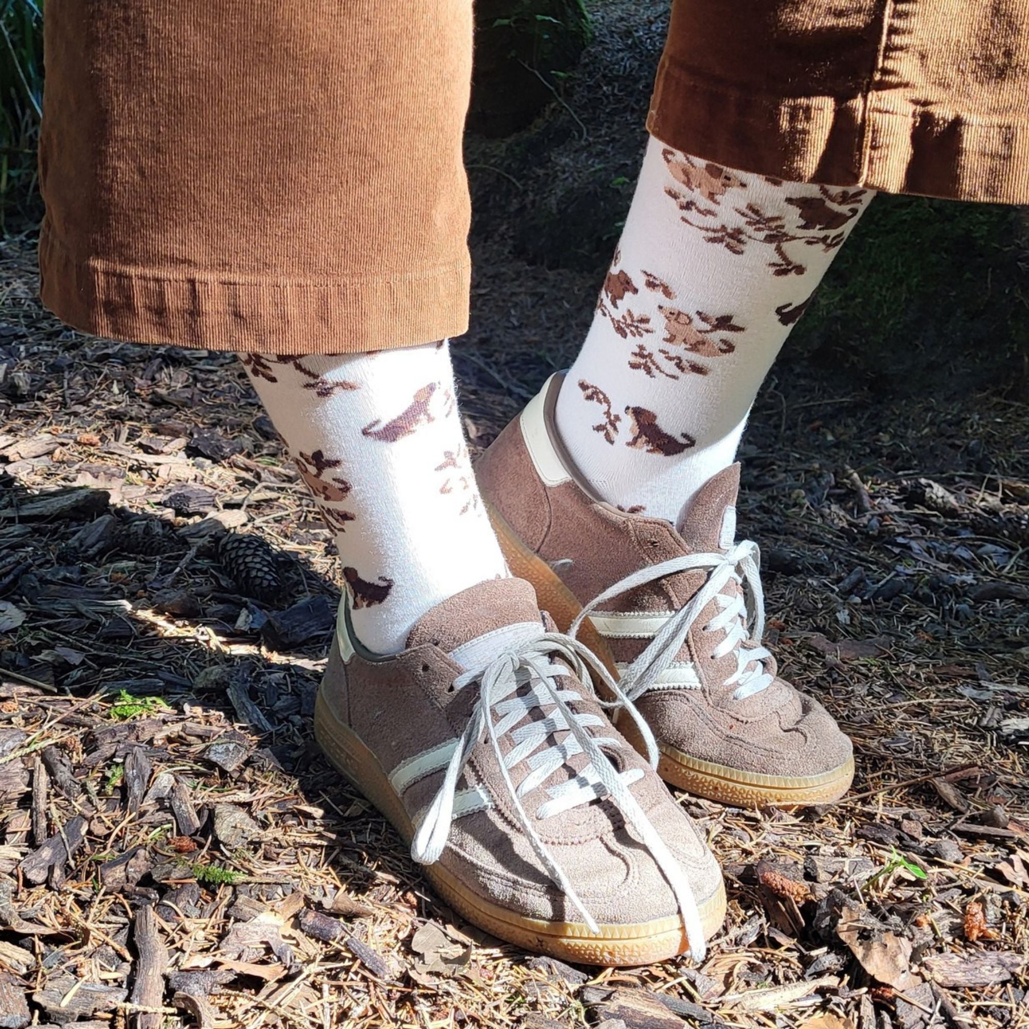 Chaussettes écru motif chiens
