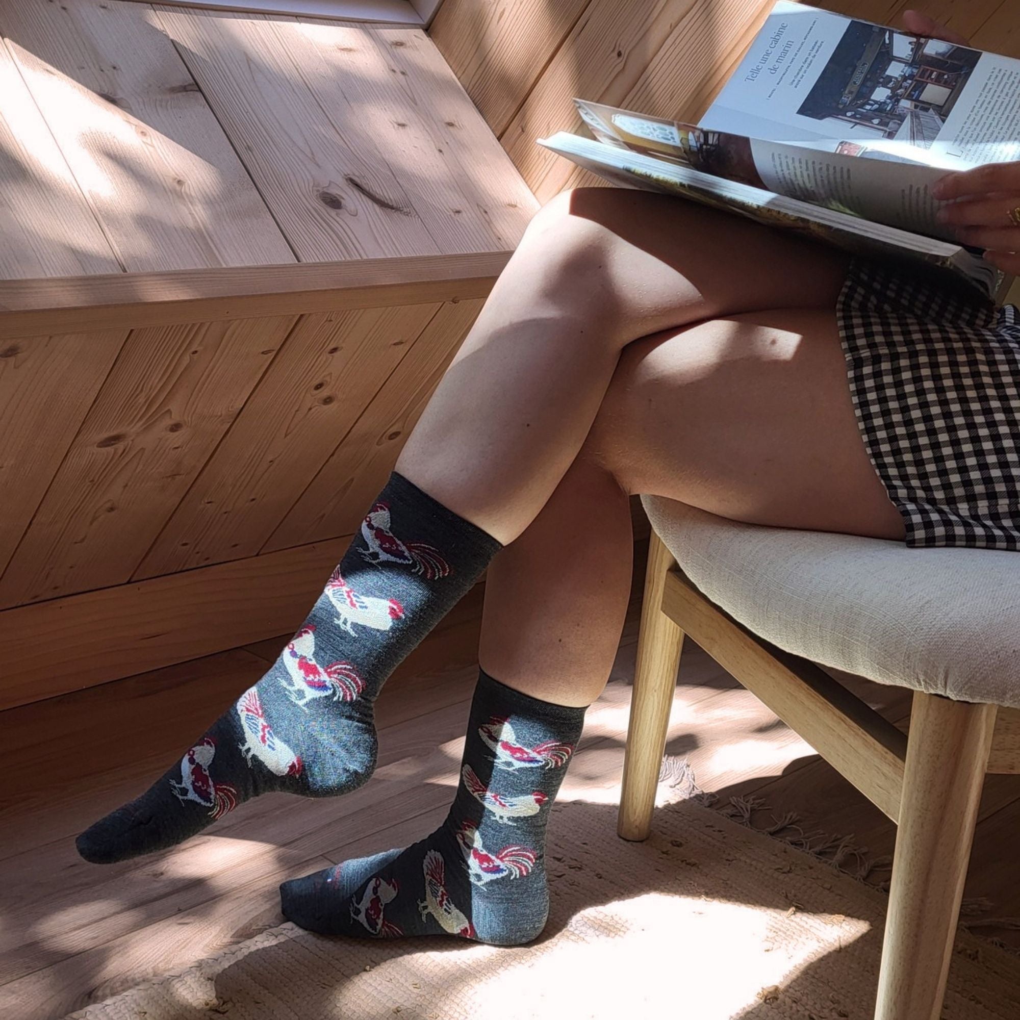 Chaussettes laine gris motif coqs