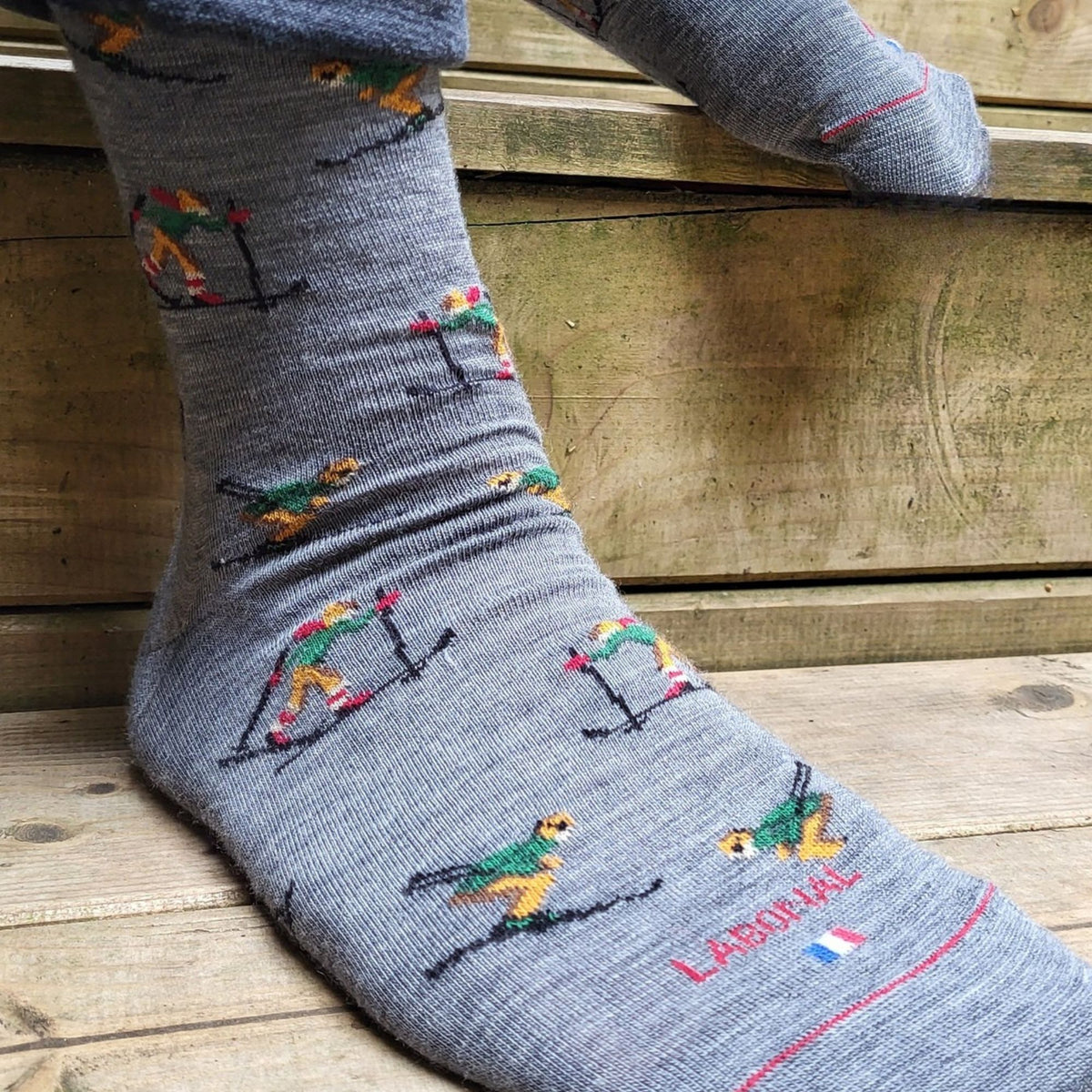 Chaussettes laine gris motif skieurs