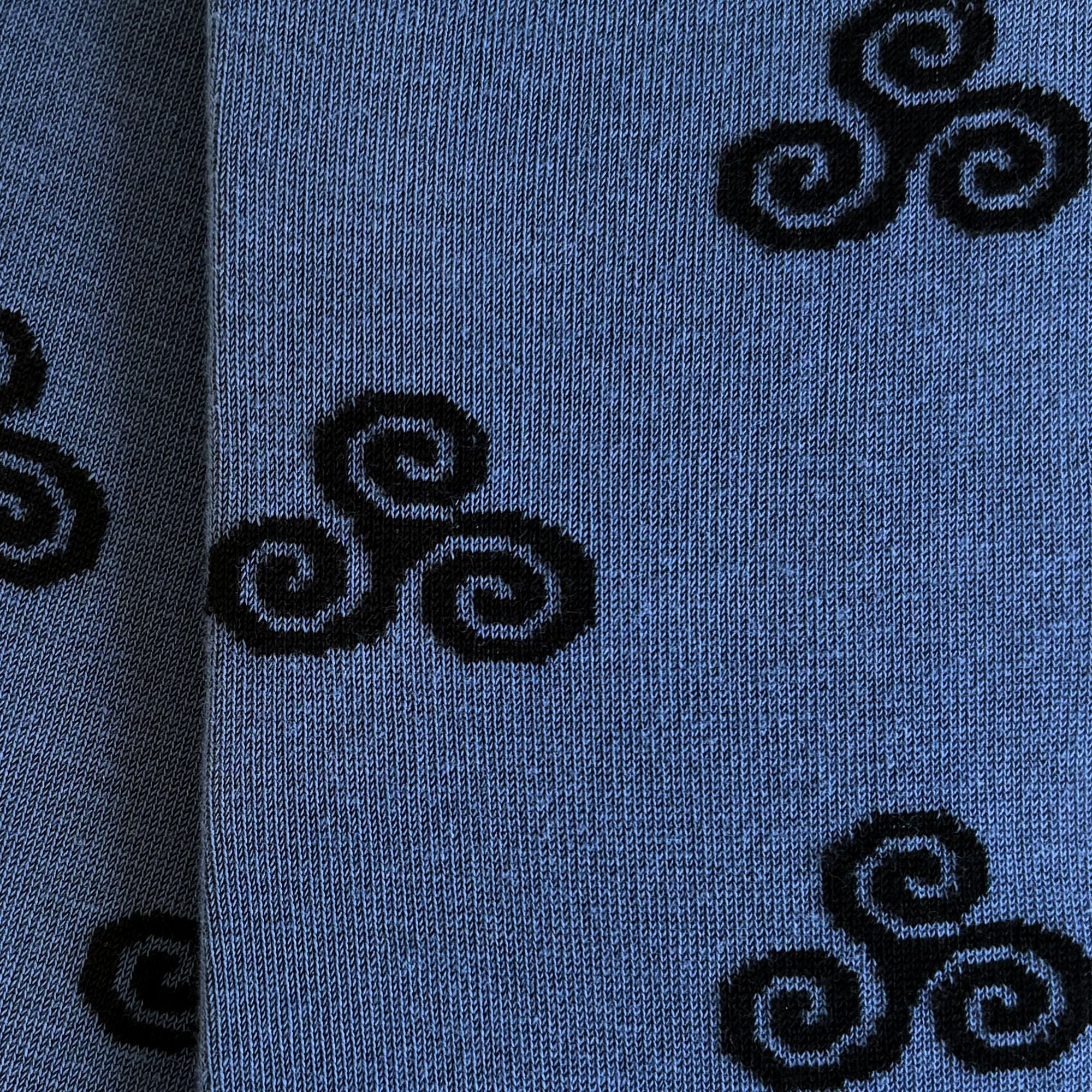 Chaussettes coton bleu triskell femme