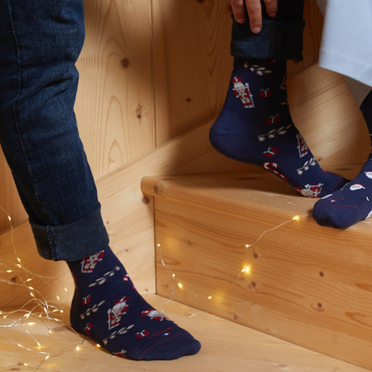 Chaussettes coton bleu motif casse-noisette