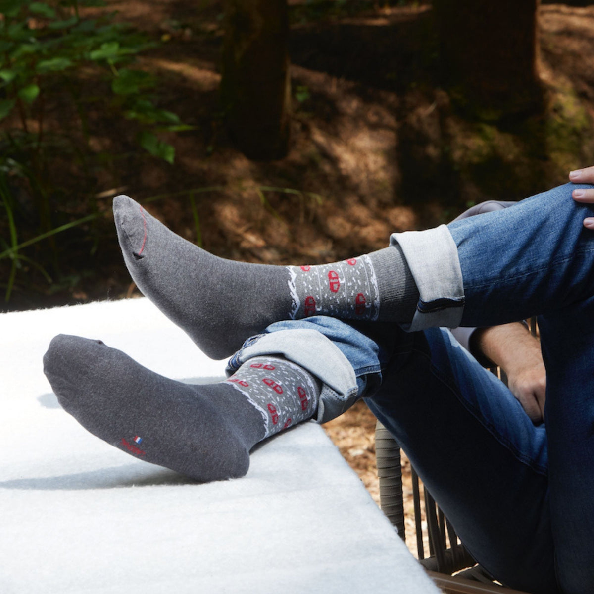 Chaussettes coton gris motif télécabines